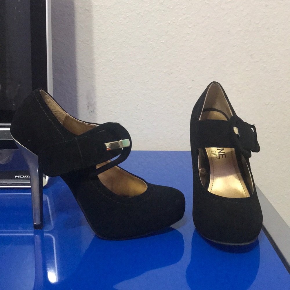 High heels - Picture 2 of 3